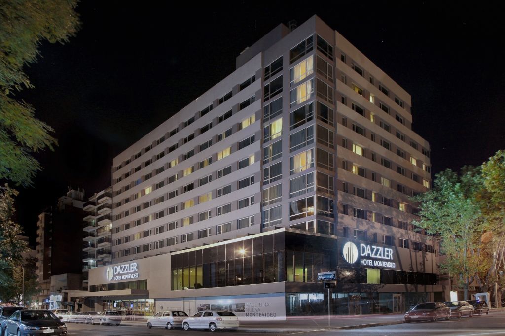 Dazzler By Wyndham Montevideo Hotel Exterior photo